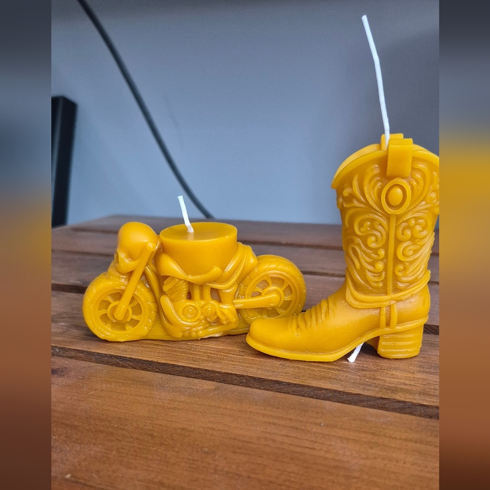 100% Beeswax Motorcycle and Boot Candle Set